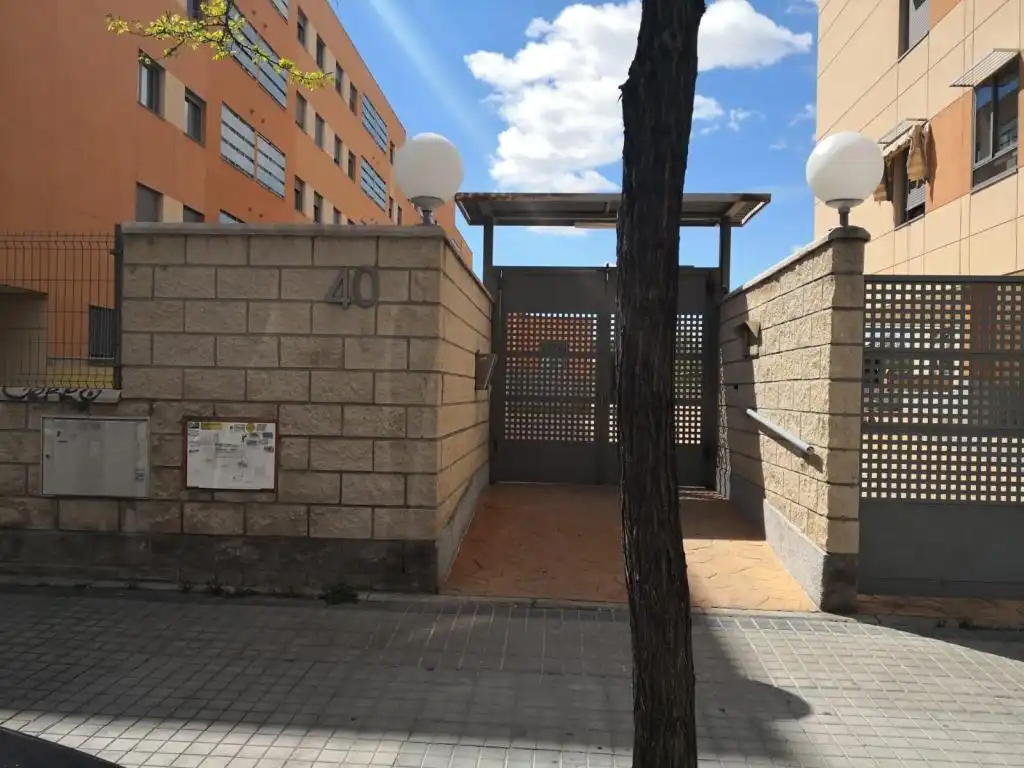 Aparcamiento en venta en C/ Los Sauces, imagen 2