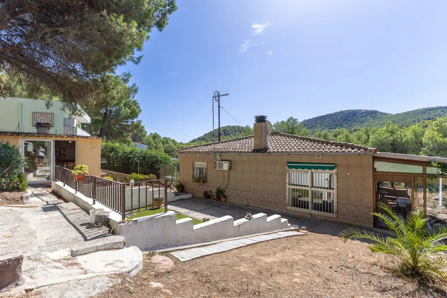 Vista exterior de Casa o xalet en venda en Albalat dels Tarongers amb Terrassa i Moblat