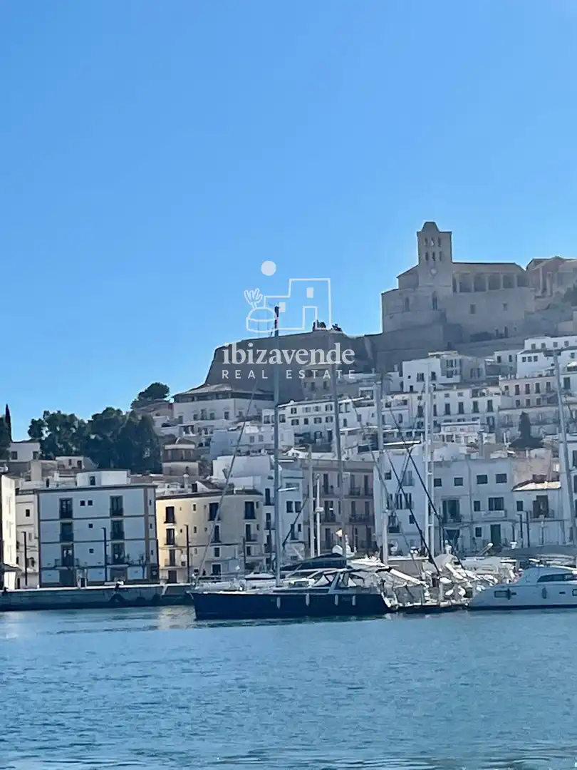 Vista exterior de Dúplex de lloguer en Eivissa amb Terrassa i Moblat