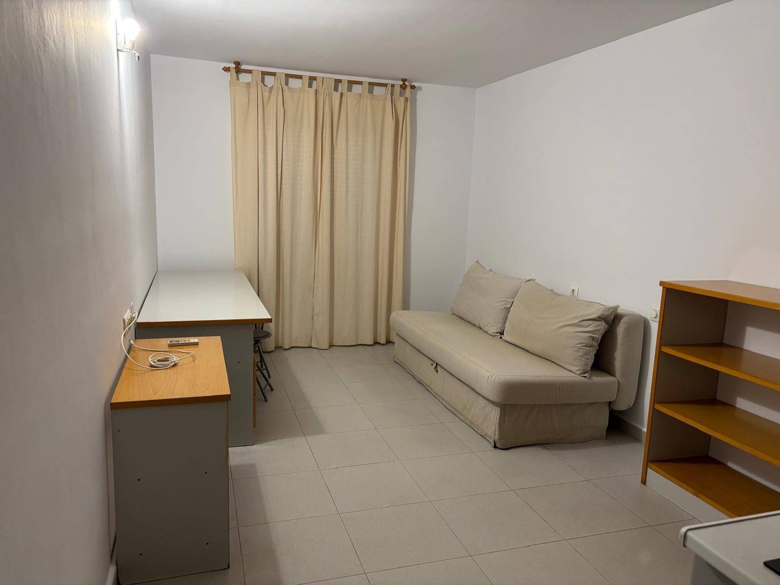 Bedroom of Study to rent in Cartagena  with Air Conditioner and Heating