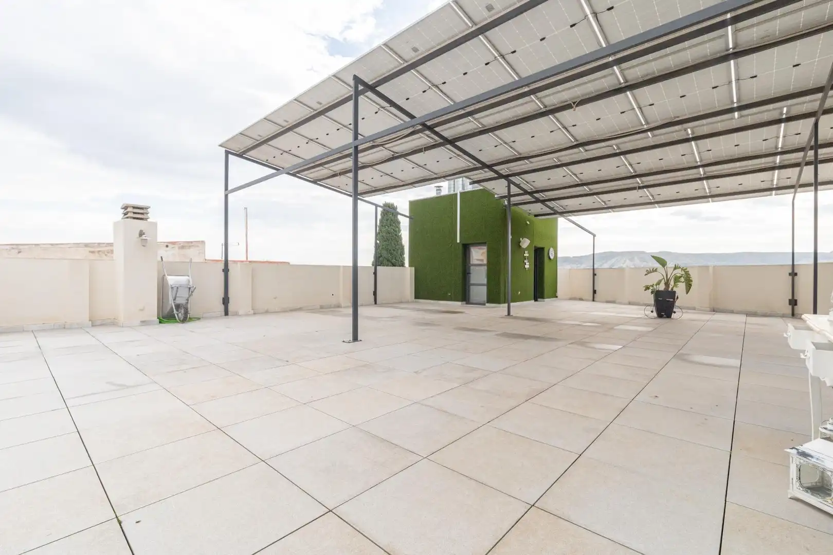 Edificio en venta en Avenida Juan Carlos I, Campos del Río