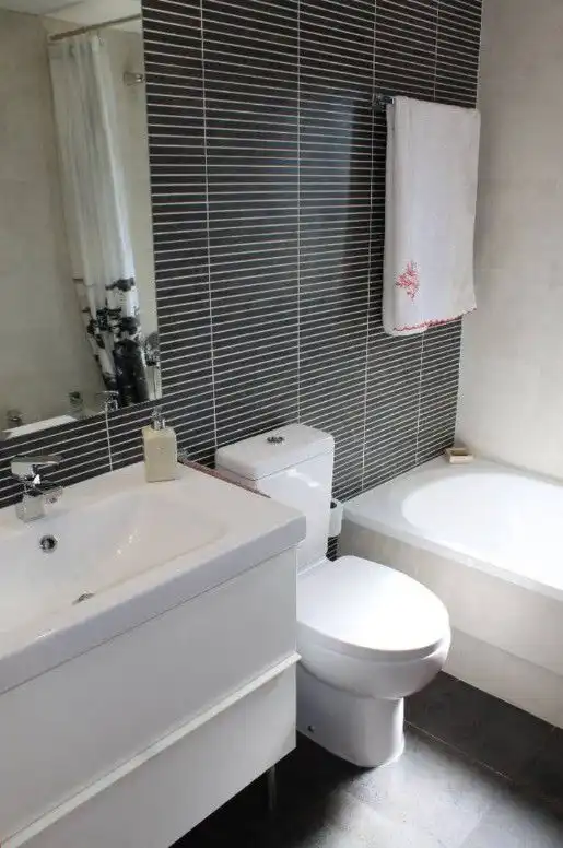 Baño de Apartamento de alquiler en Ciudad Real con Aire acondicionado y Calefacción