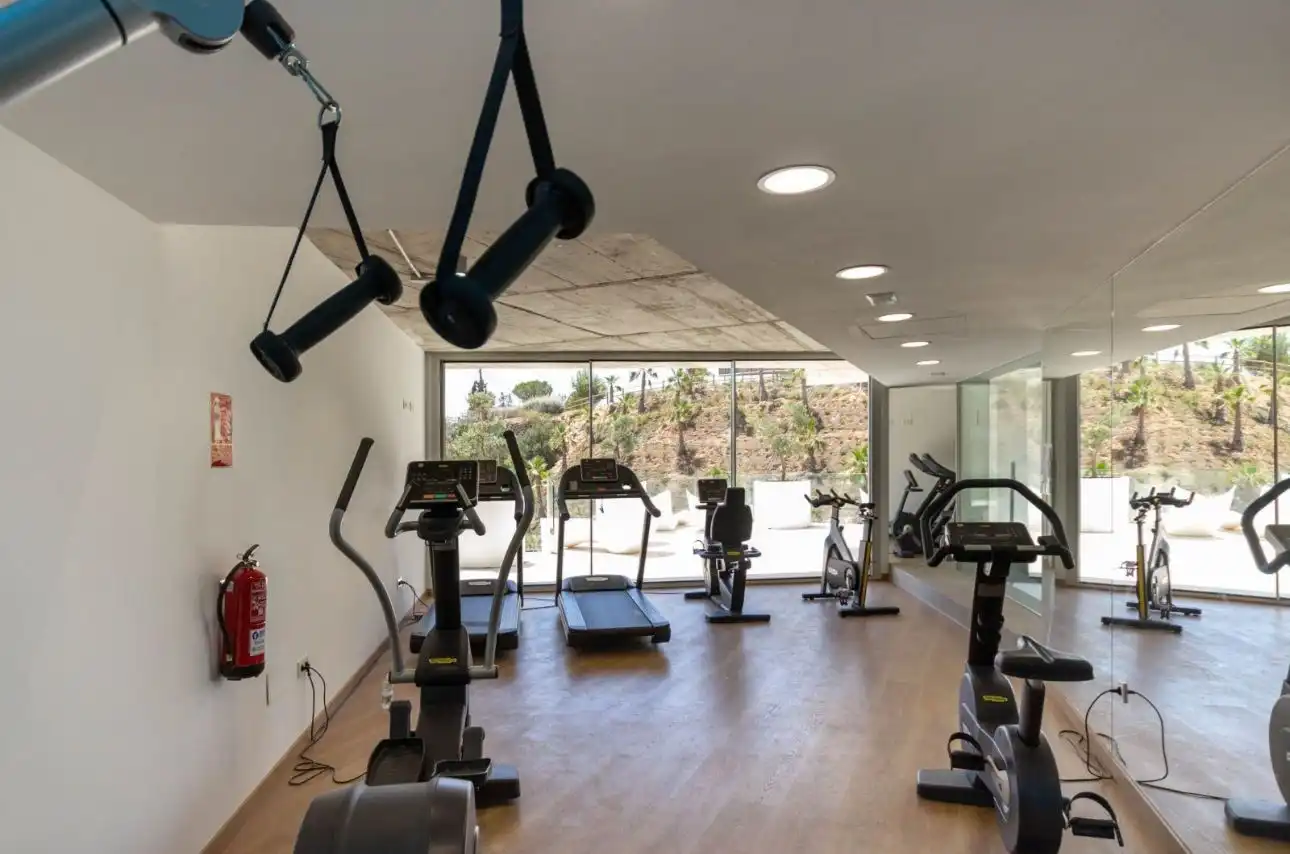 Ático en venta en Benalmádena con Jardín privado, Alarma y Piscina comunitaria