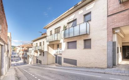 Exterior view of Flat for sale in Terrassa  with Air Conditioner, Heating and Private garden