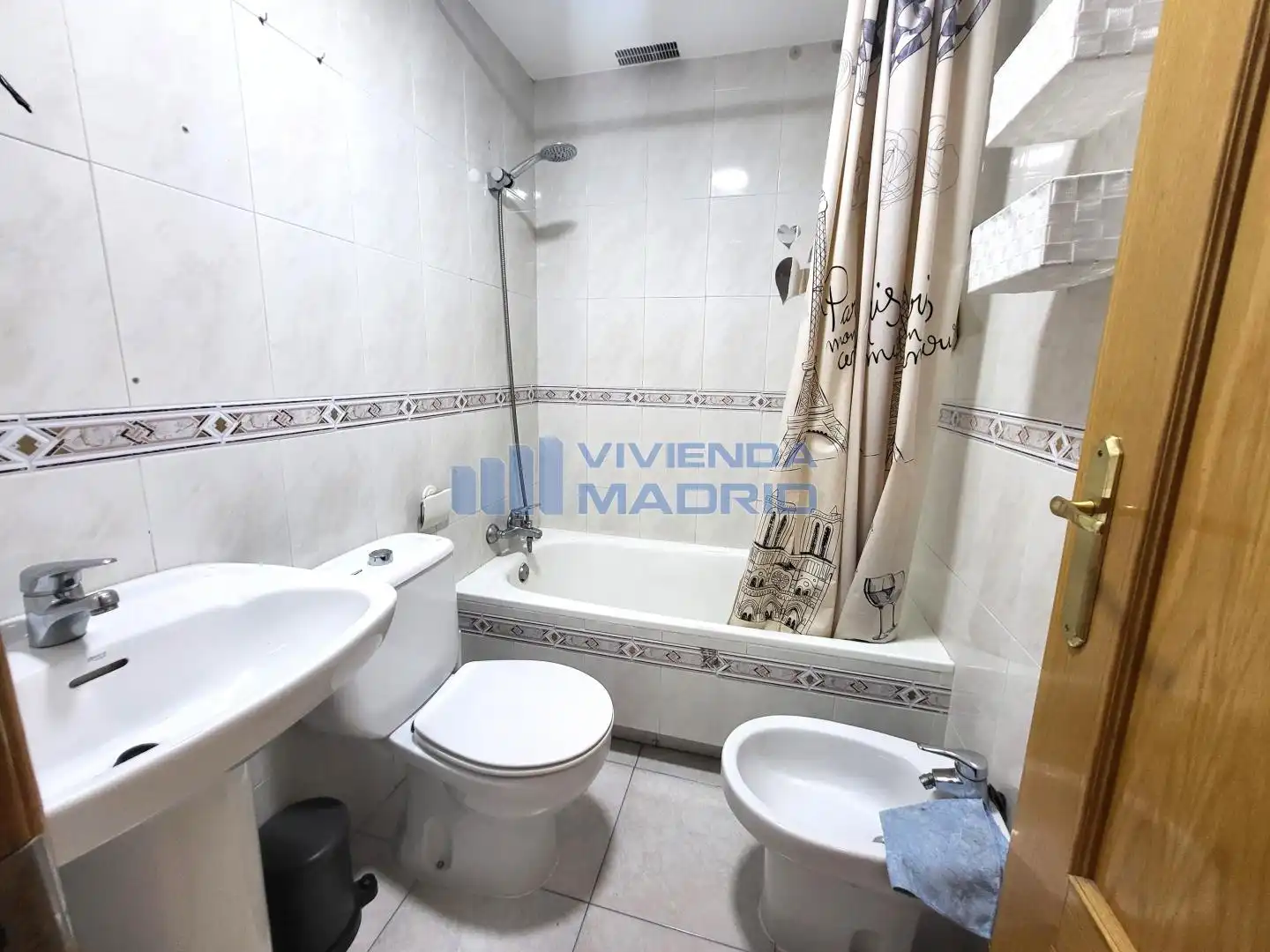 Baño de Piso en venta en Getafe con Calefacción y Parquet