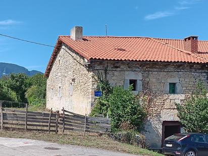 Vista exterior de Casa o xalet en venda en Valle de Mena amb Calefacció