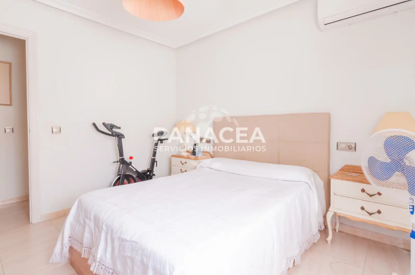 Schlafzimmer von Wohnung zum Verkauf in Roquetas de Mar mit Möbliert, Ofen und Mikrowelle