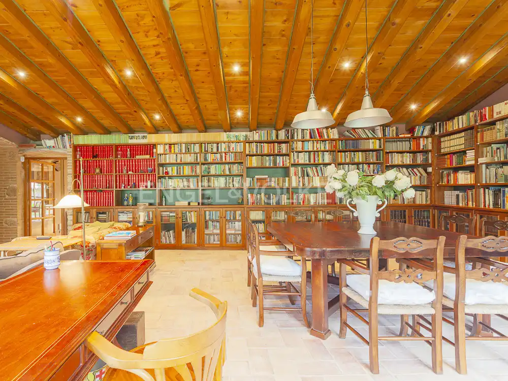 Esszimmer von Gebäude zur Miete in El Bruc