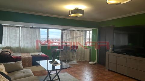 Foto 3 de Piso en venta en Almendrales,  Madrid Capital