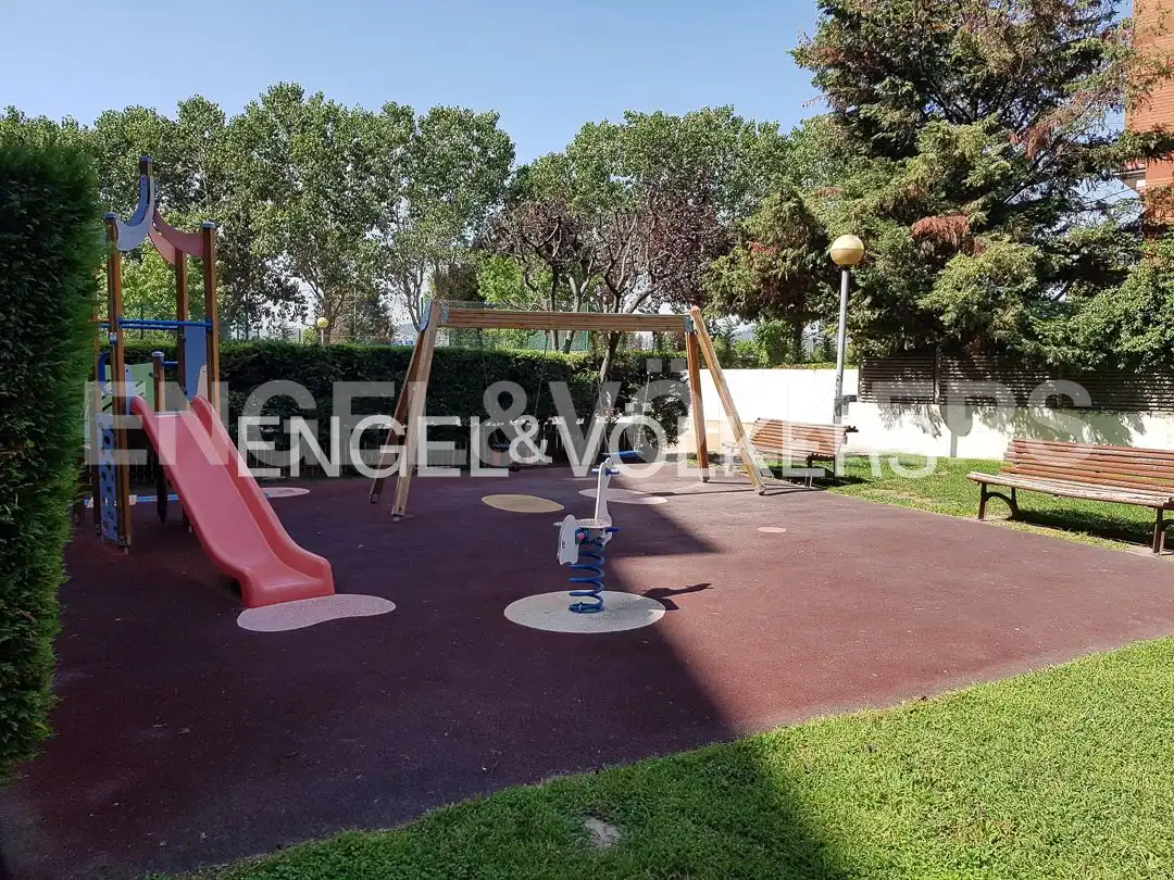 Ático en venta en Sant Joan Despí con Aire acondicionado, Calefacción y Parquet