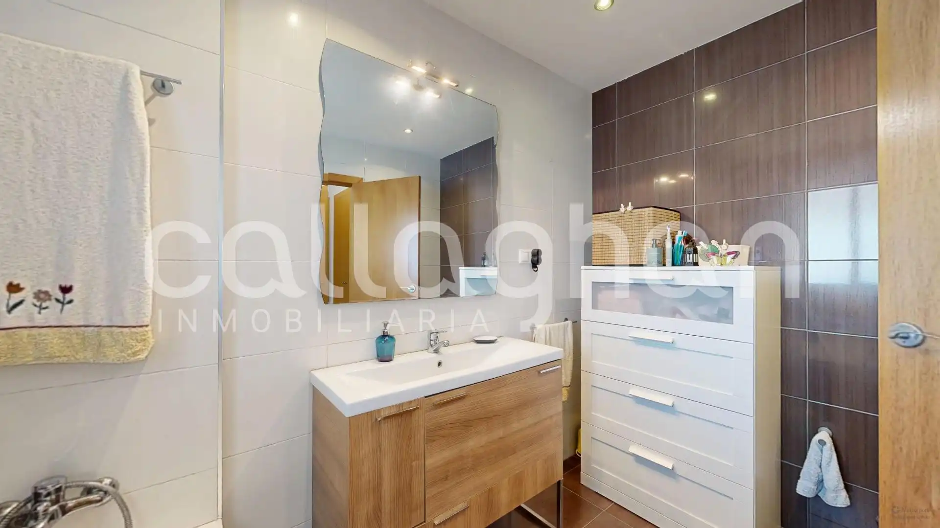 Bathroom of Detached homes for sale in Benaguasil  with Air Conditioner, Heating and Private garden