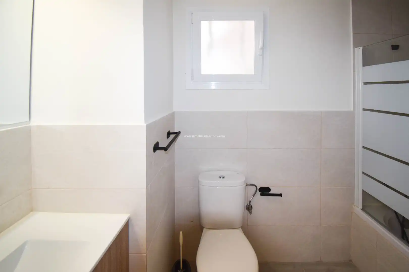 Bany de Apartament en venda en Ciutadella de Menorca amb Aire condicionat, Terrassa i Piscina comunitària