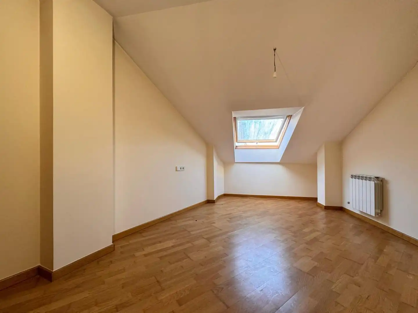 Schlafzimmer von Wohnung zum Verkauf in Pontevedra Capital  mit Heizung
