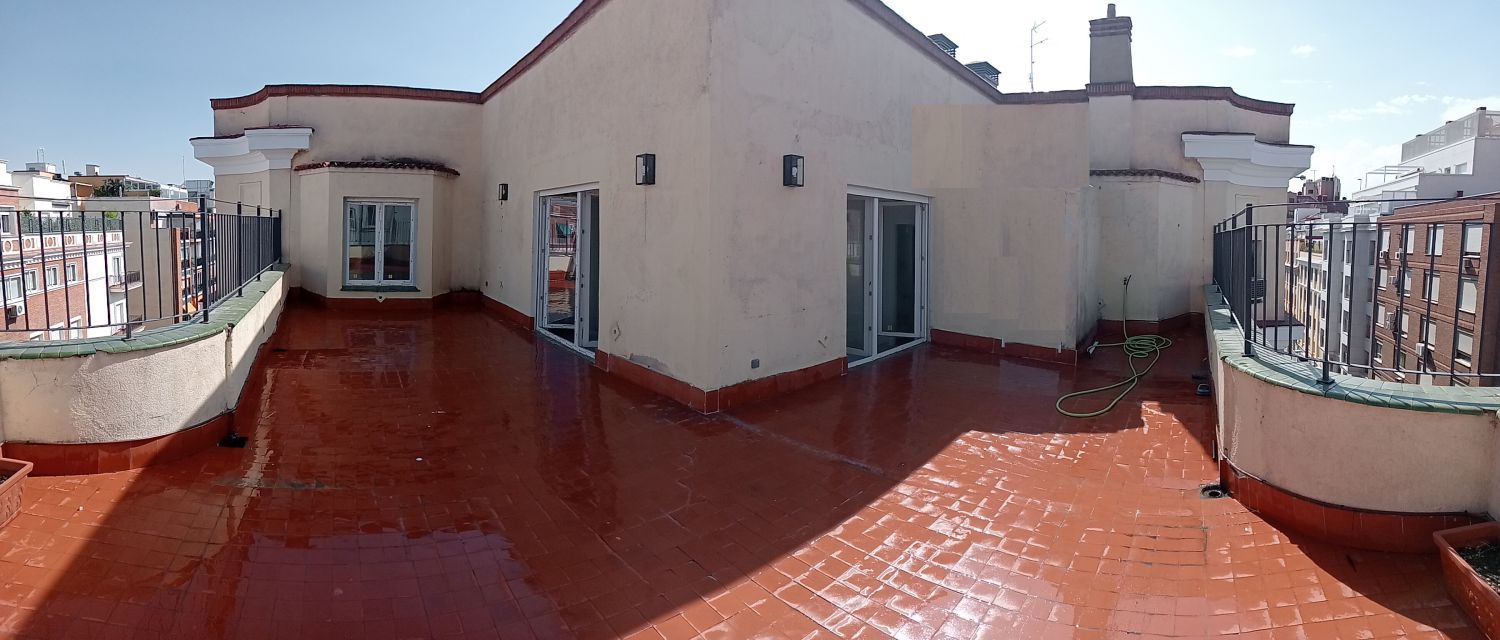 Terrace of Attic to rent in  Madrid Capital  with Heating, Terrace and Storage room