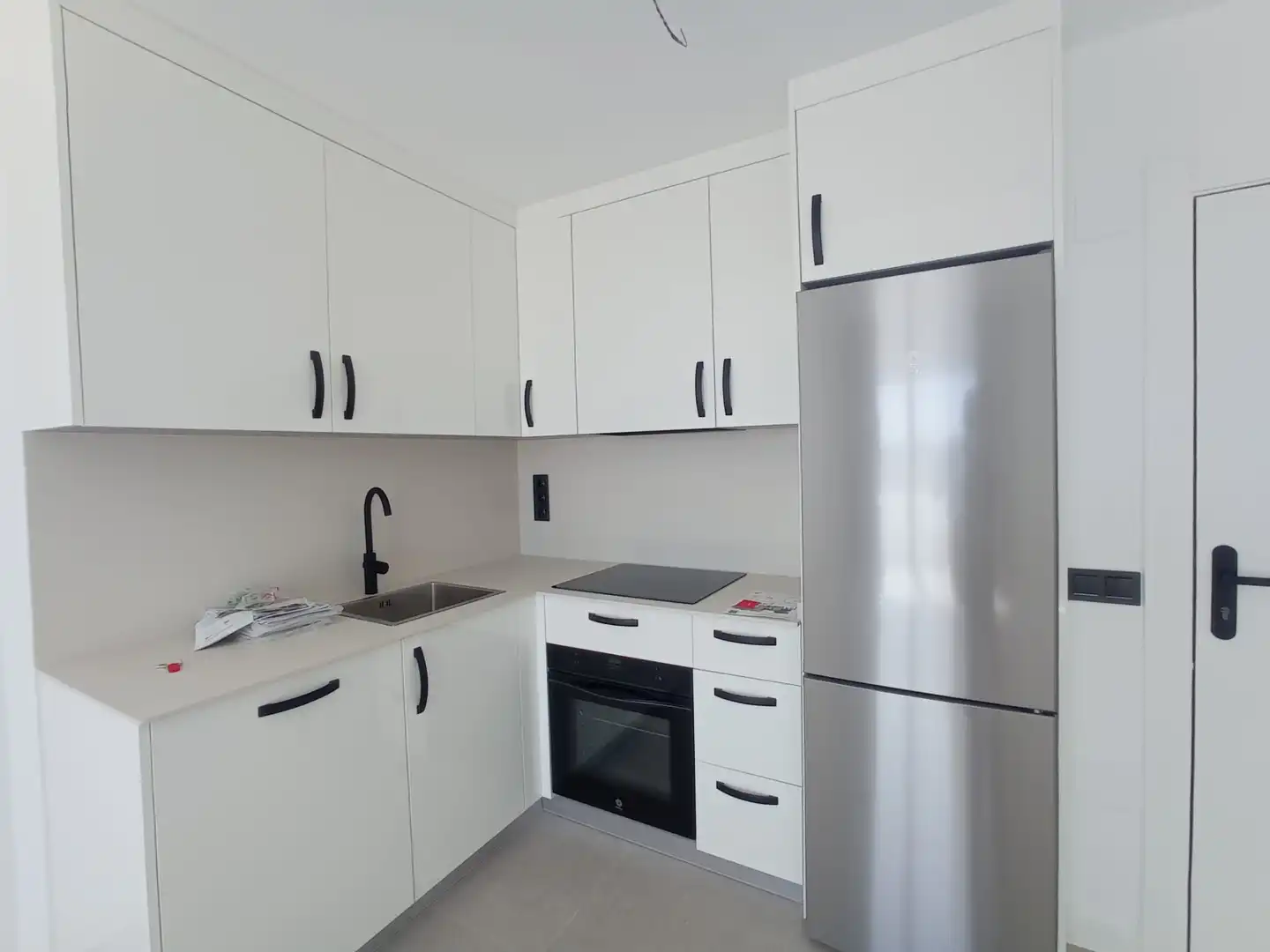 Cuina de Apartament de lloguer en Fuengirola amb Aire condicionat, Calefacció i Terrassa