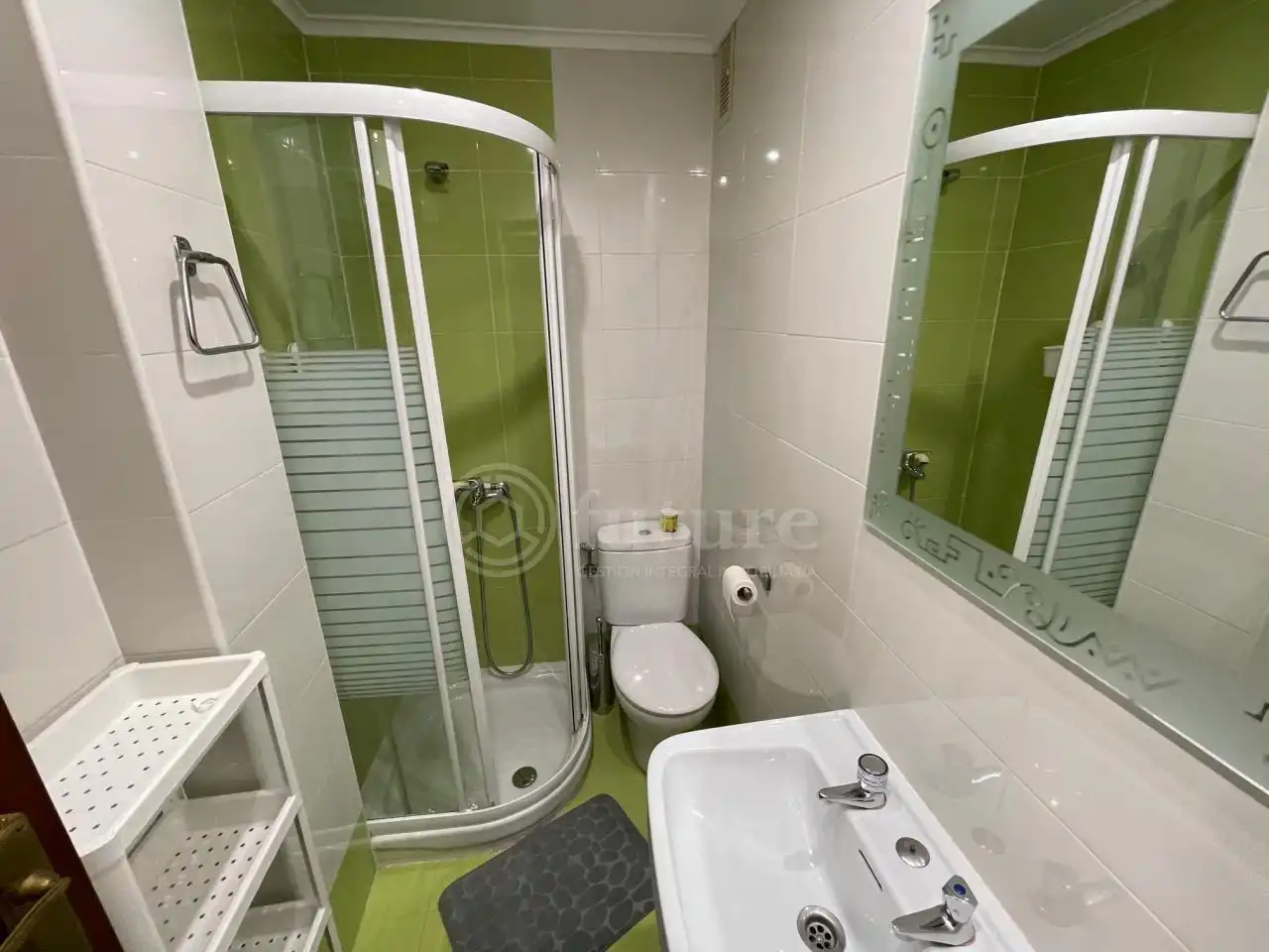 Bathroom of Flat for rent in Salamanca  with Heating, Furnished and Balcony