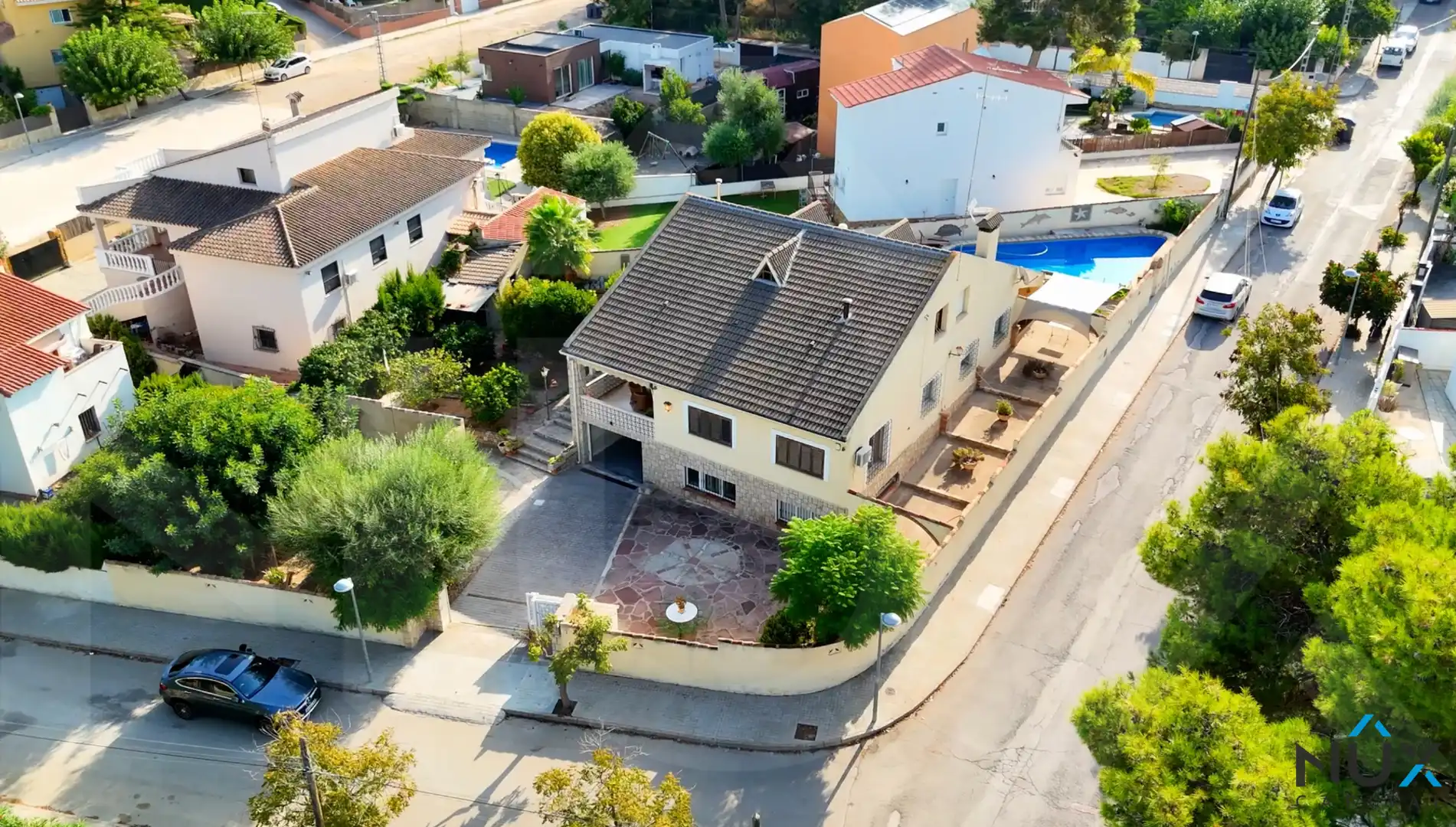 Vista exterior de Casa o xalet en venda en Paterna amb Aire condicionat, Calefacció i Jardí privat