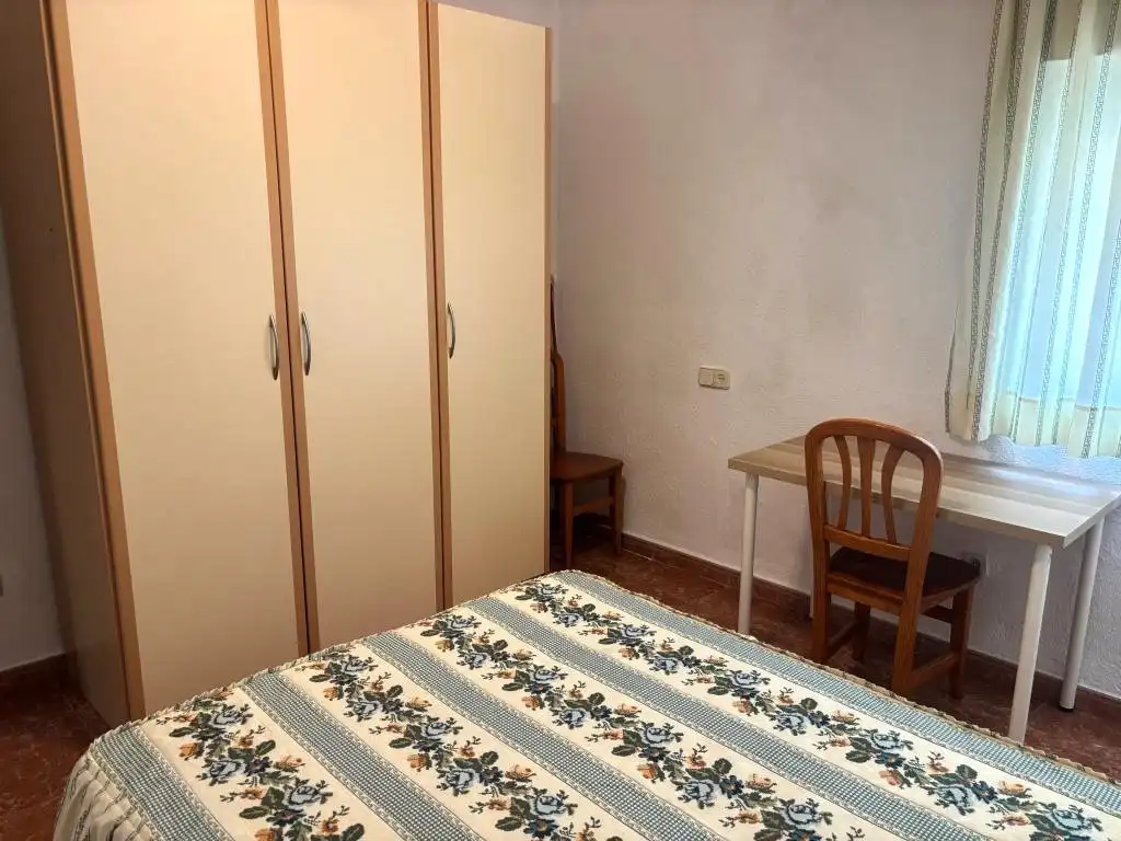 Habitación de Piso en venta en Madrid con Calefacción