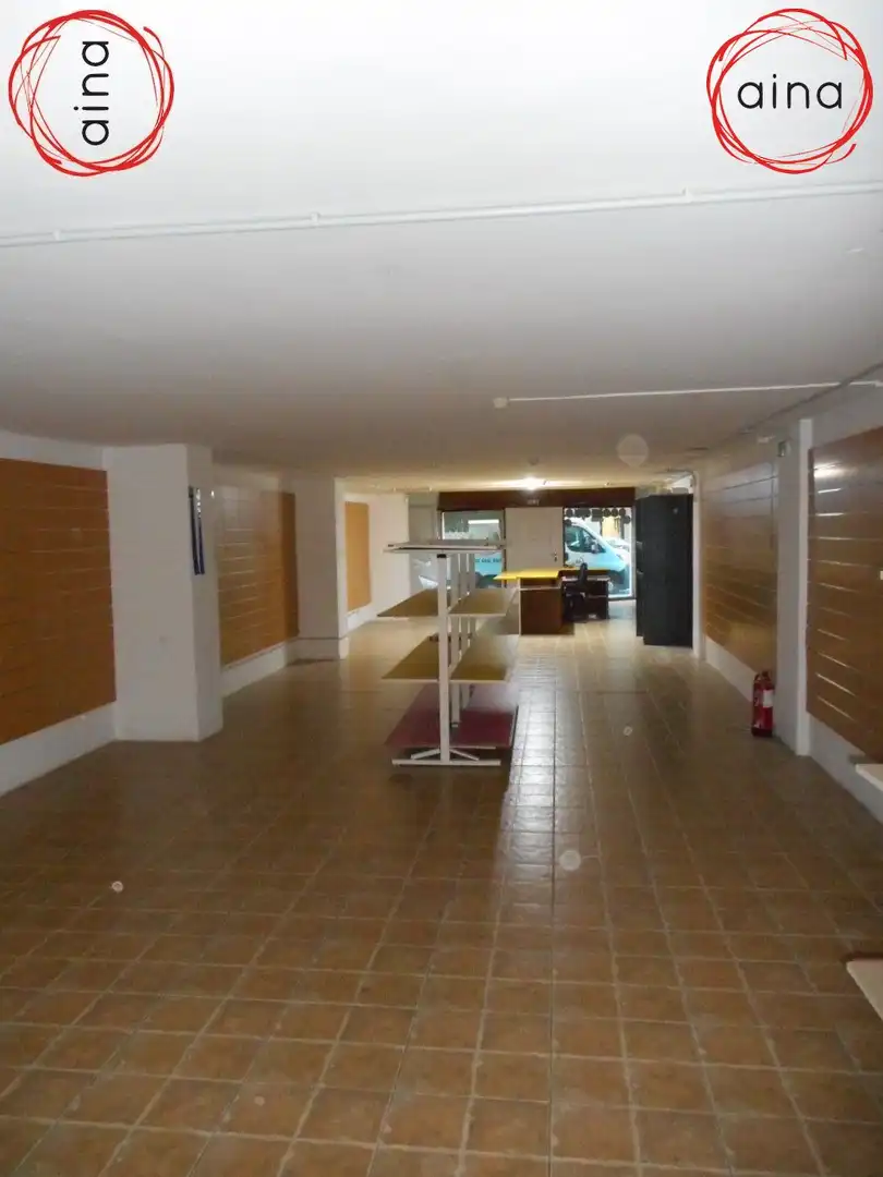 Local en venta en Burlada / Burlata con Amueblado