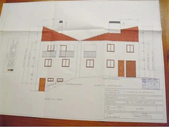 Residential zum Verkauf in Tuéjar