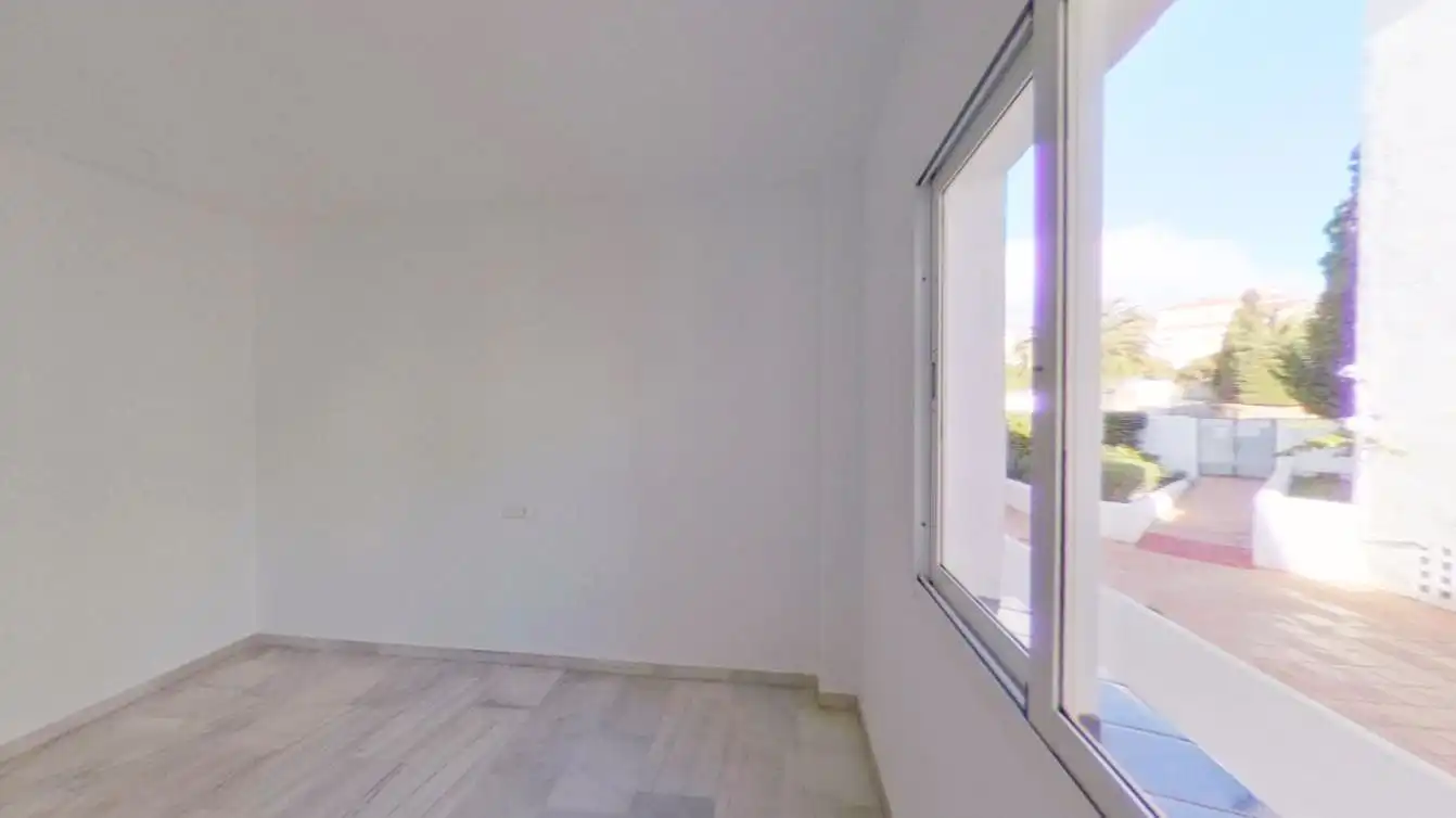 Piso con piscina en venta en Calahonda, imagen 19