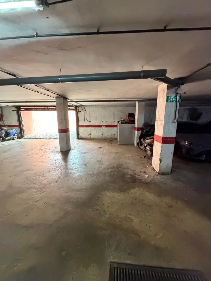 Parking de Piso en venta en La Línea de la Concepción con Aire acondicionado, Terraza y Amueblado