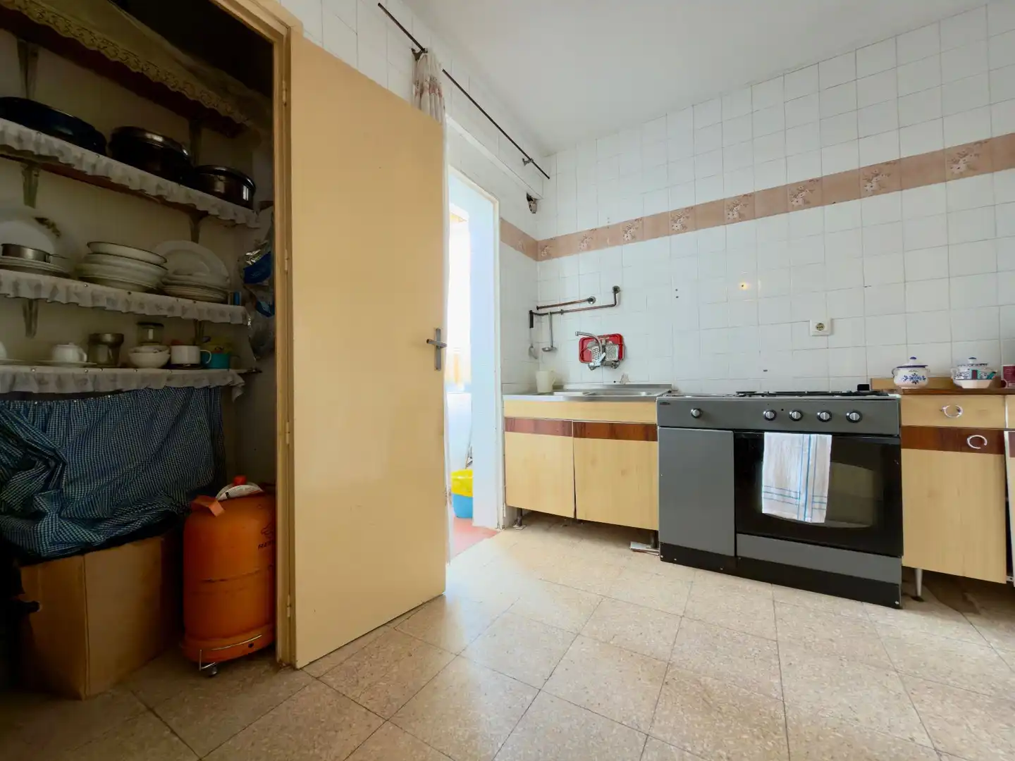 Kitchen of Flat for sale in Talavera de la Reina  with Air Conditioner, Terrace and Furnished