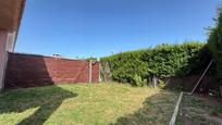Casa adosada en venda en Los Barrios amb Jardí privat, Terrassa i Piscina comunitària