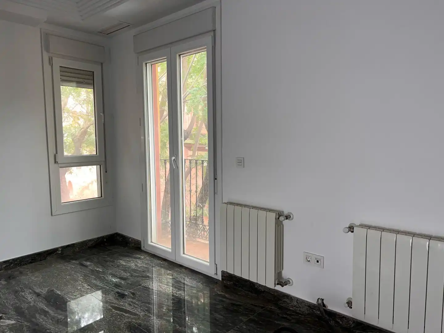 Duplexes for sale in Triana Oeste