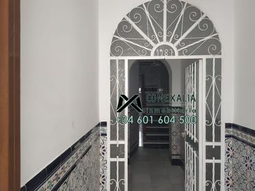 Piso con balcón en venta en Olvera