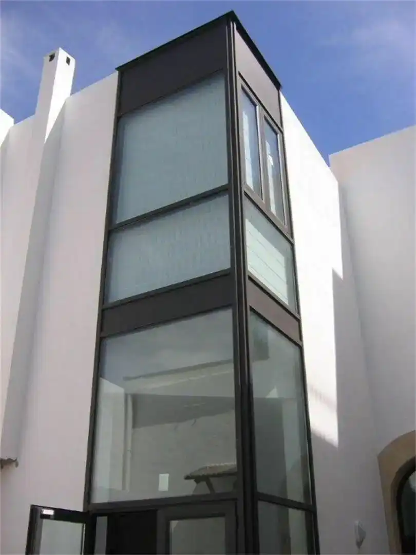 Vista exterior de Casa adosada en venda en El Puerto de Santa María amb Aire condicionat, Jardí privat i Parquet