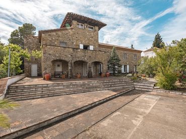 House with balcony for sale in Cabanelles