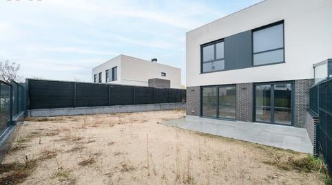 Photo 3 of Single-family semi-detached for sale in Calle de Irlanda, 38, Zona Europa, Madrid