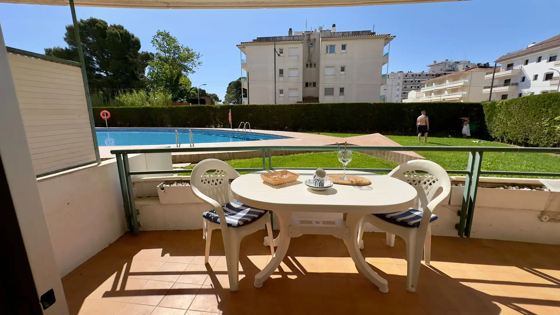 Terraza de Piso en venta en L'Estartit con Terraza, Amueblado y Lavadora