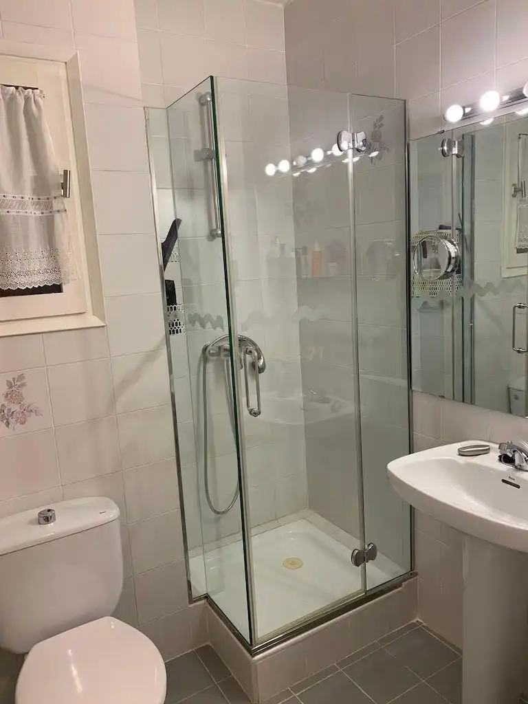 Badezimmer von Haus oder Chalet zum Verkauf in Sant Esteve de Palautordera mit Privatgarten und Schwimmbad