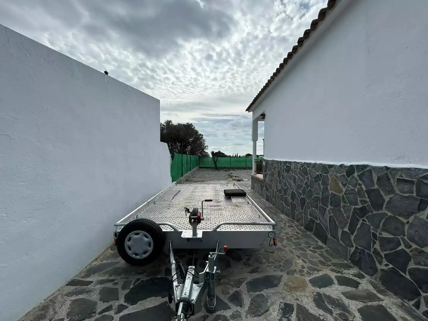 Aparcament de Casa o xalet en venda en Roses amb Aire condicionat, Calefacció i Jardí privat