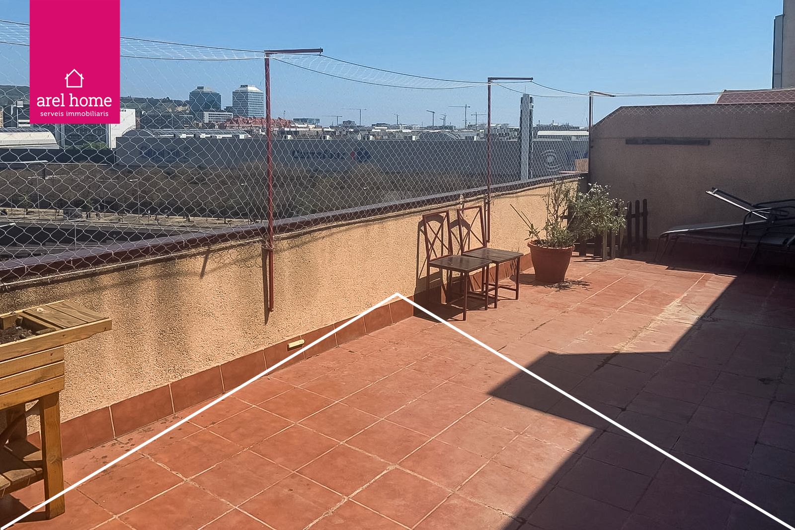 Terrassa de Pis en venda en L'Hospitalet de Llobregat amb Aire condicionat, Parquet i Terrassa