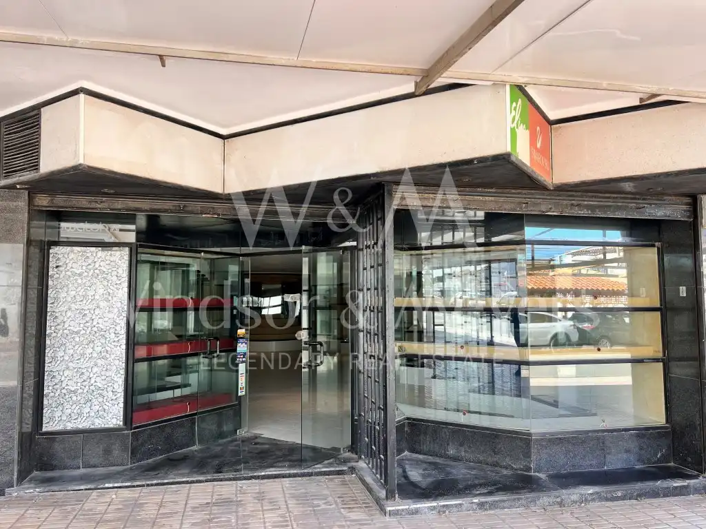 Vista exterior de Local en venta en Santa Eulària des Riu con Aire acondicionado