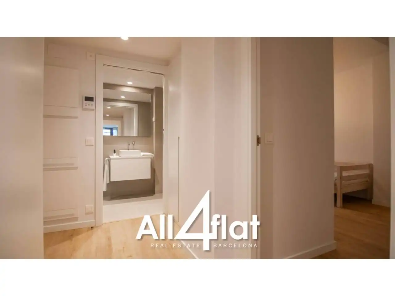 Bedroom of Flat for rent in Barcelona  with Air Conditioner, Heating and Furnished