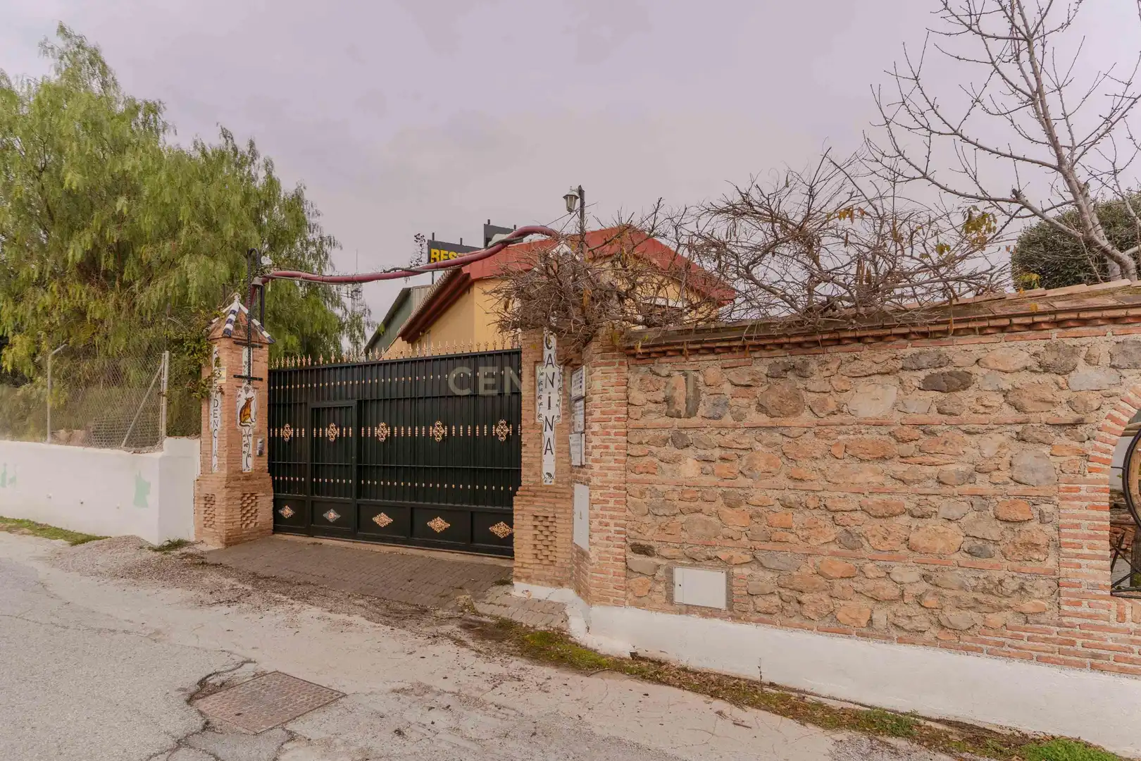 Vista exterior de Casa o chalet en venta en Dúrcal con Jardín privado