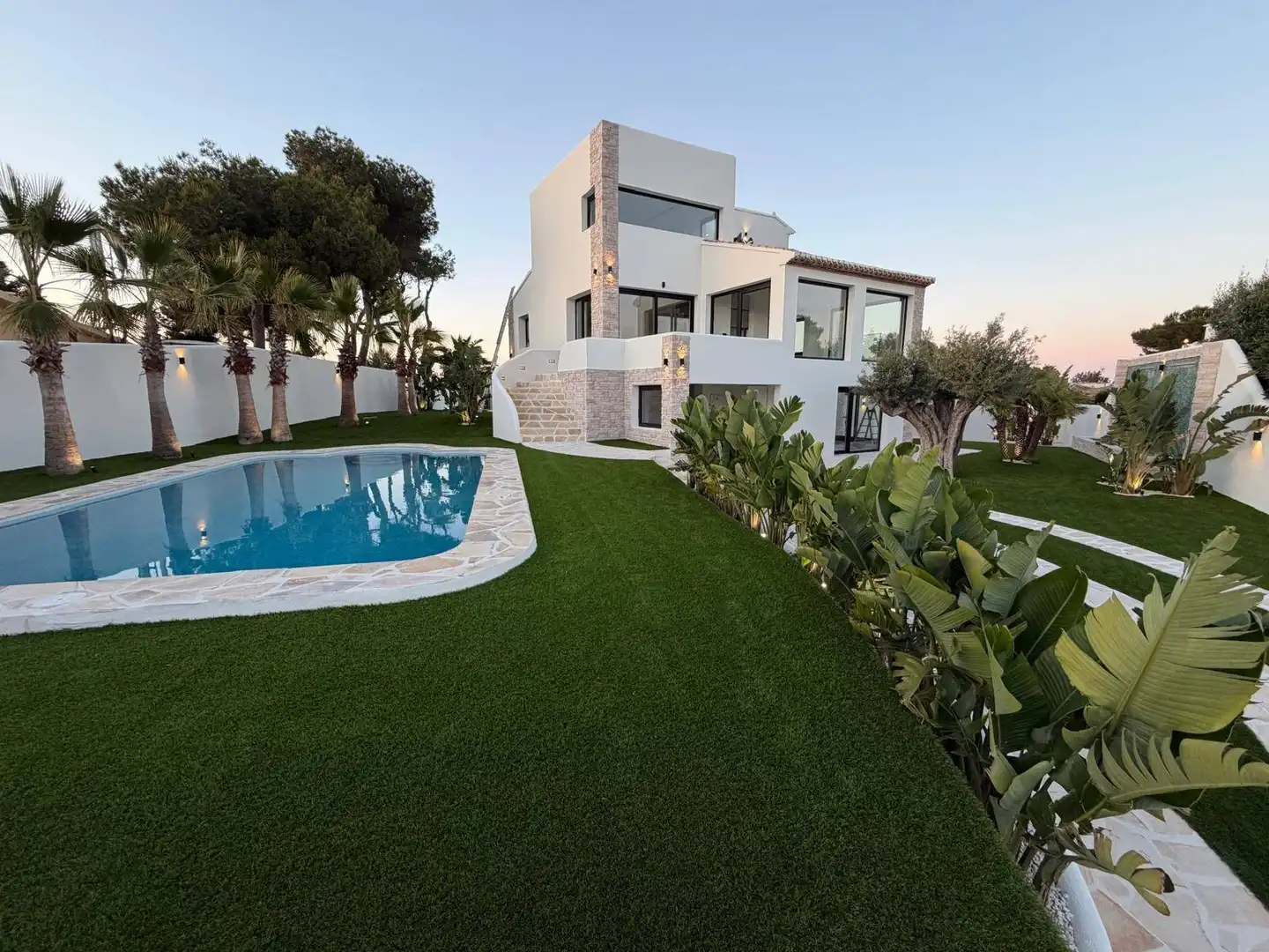 Vista exterior de Casa o xalet en venda en Jávea / Xàbia amb Aire condicionat, Calefacció i Jardí privat