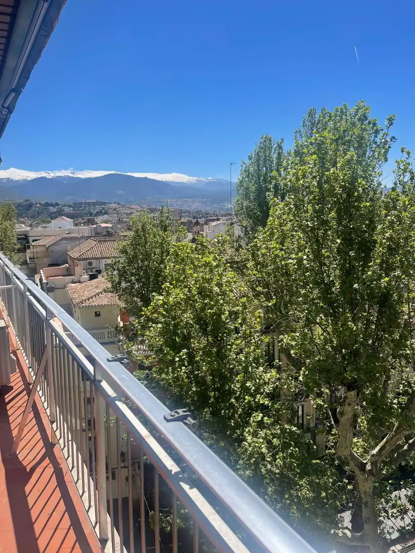 Vista exterior de Pis de lloguer en Granada amb Aire condicionat, Calefacció i Terrassa