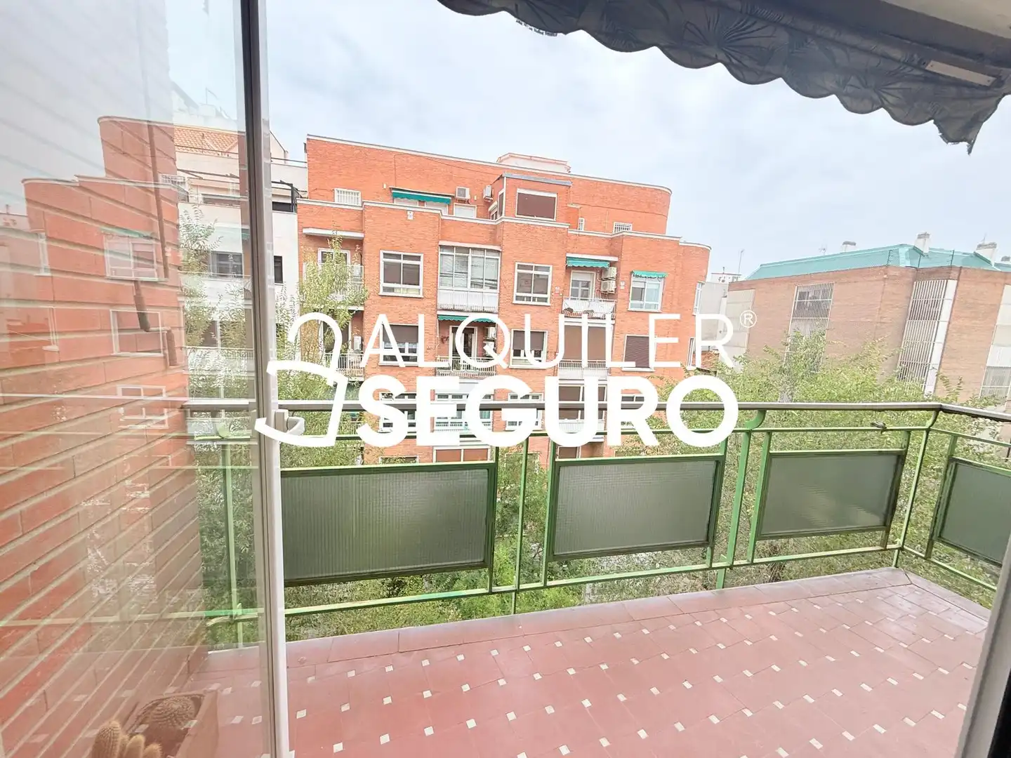 Vista exterior de Piso de alquiler en Chamberí