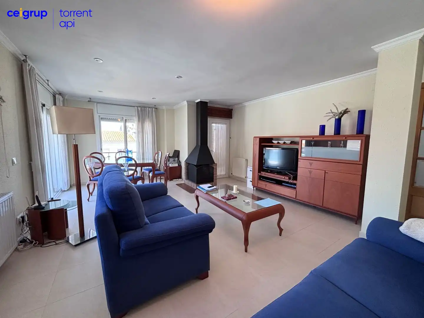 Sala d'estar de Àtic en venda en L'Escala amb Calefacció i Terrassa