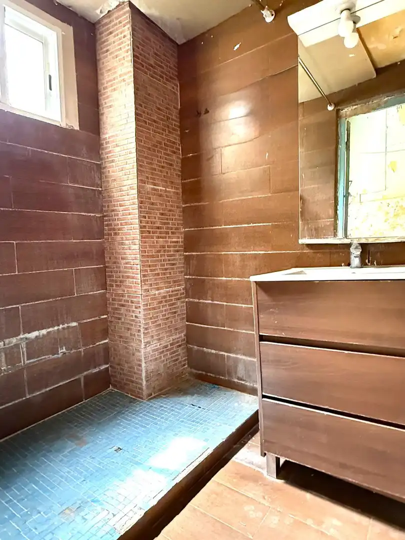 Baño de Casa o chalet en venta en Sant Boi de Llobregat con Jardín privado, Terraza y Trastero