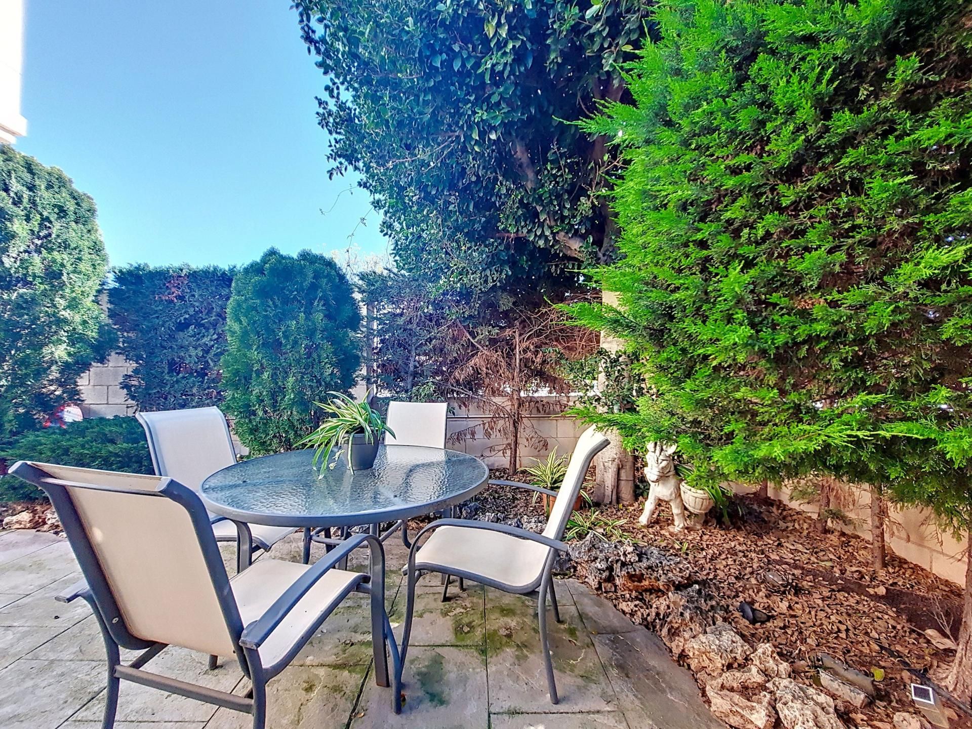 Jardín de Casa adosada en venta en Sagunto / Sagunt con Aire acondicionado, Calefacción y Terraza