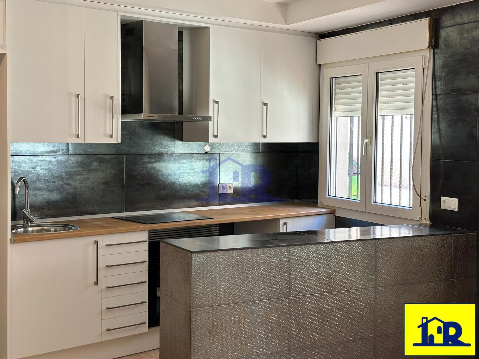 Kitchen of Flat for sale in Arcas del Villar  with Heating and Storage room