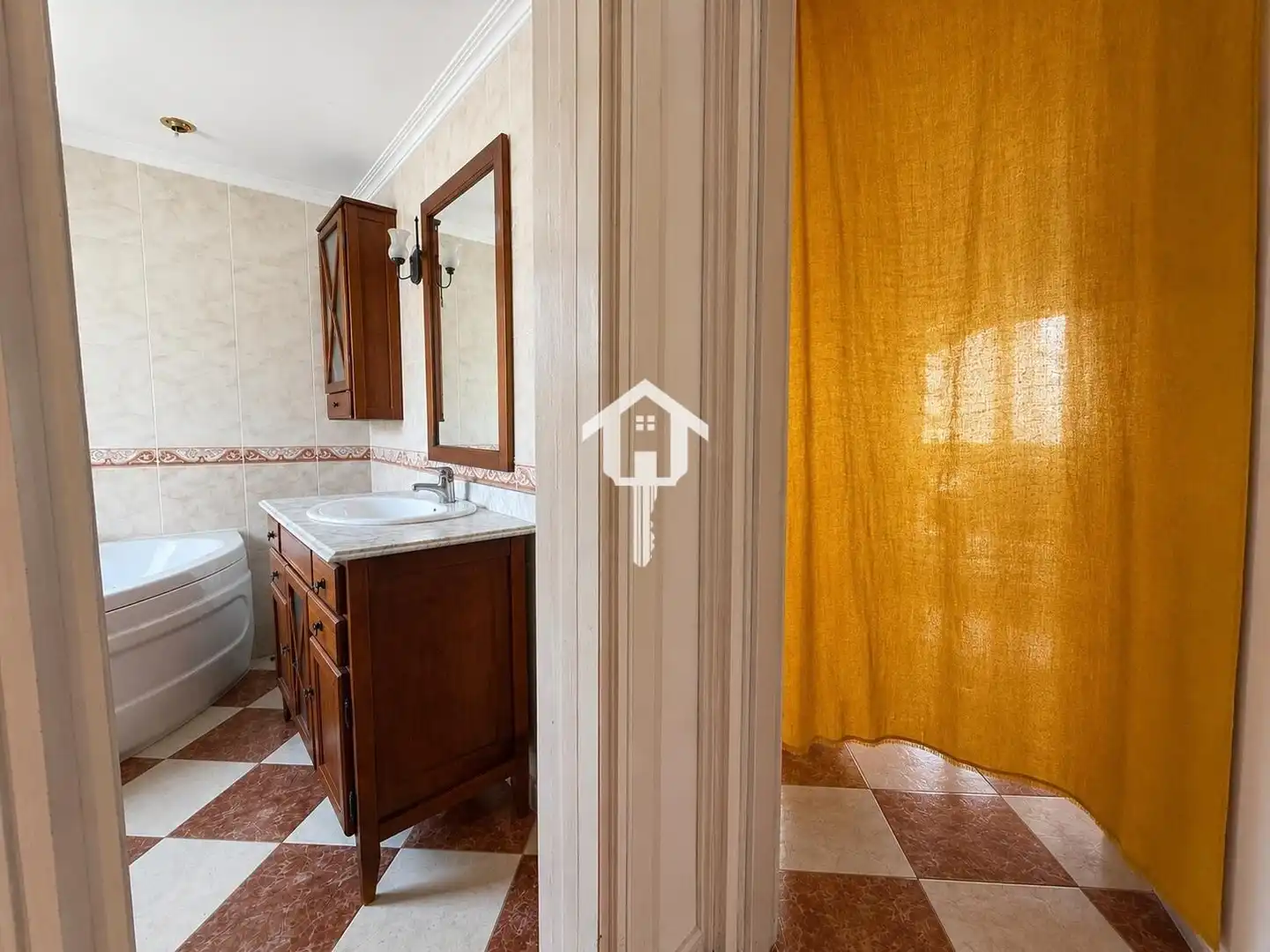 Bany de Àtic en venda en Alicante / Alacant amb Terrassa i Balcó