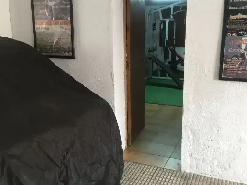 Wohnung zum Verkauf in Cobisa mit Klimaanlage, Privatgarten und Parkett