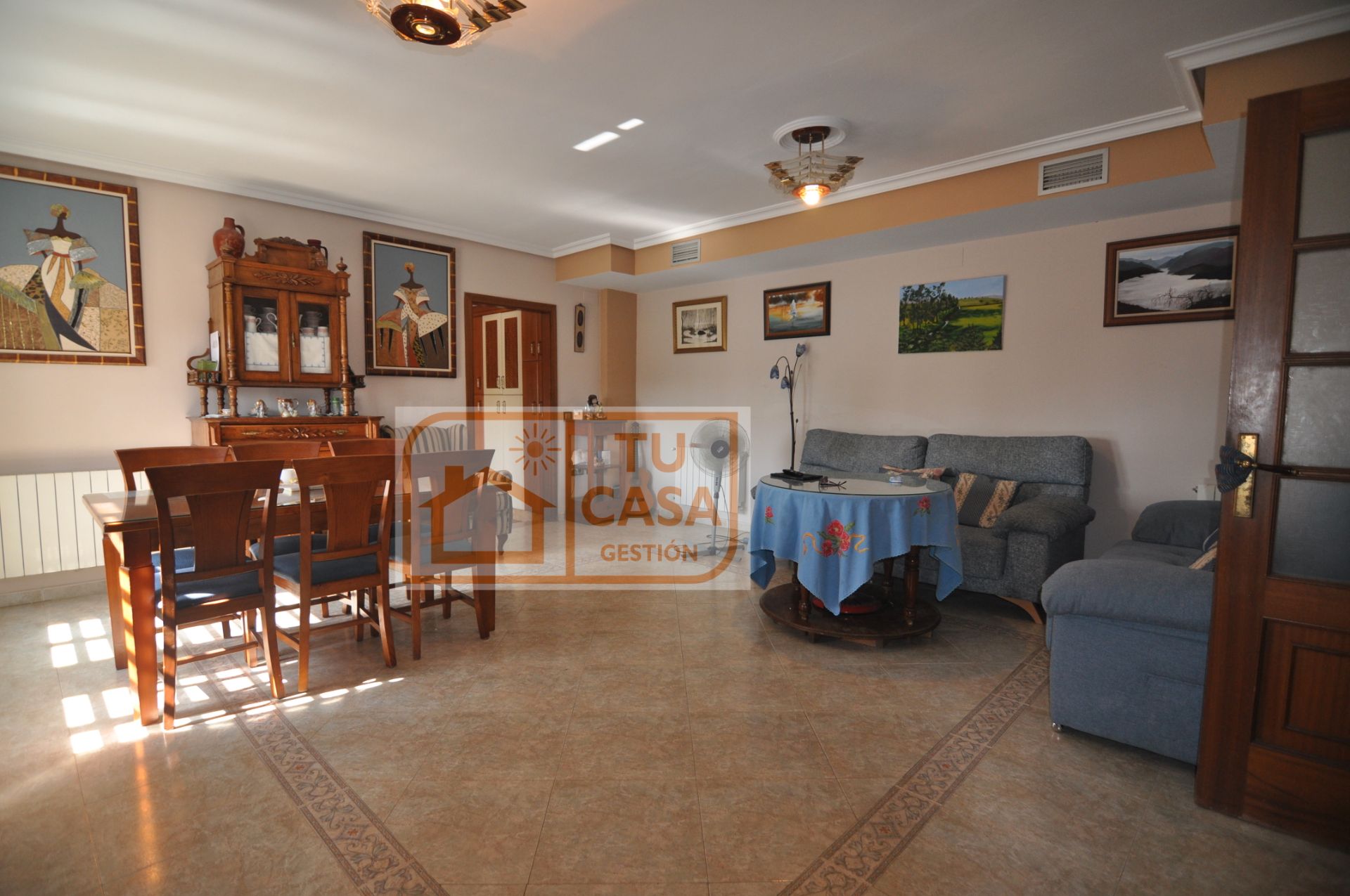 Living room of Single-family semi-detached for sale in Cáceres Capital  with Air Conditioner, Heating and Private garden